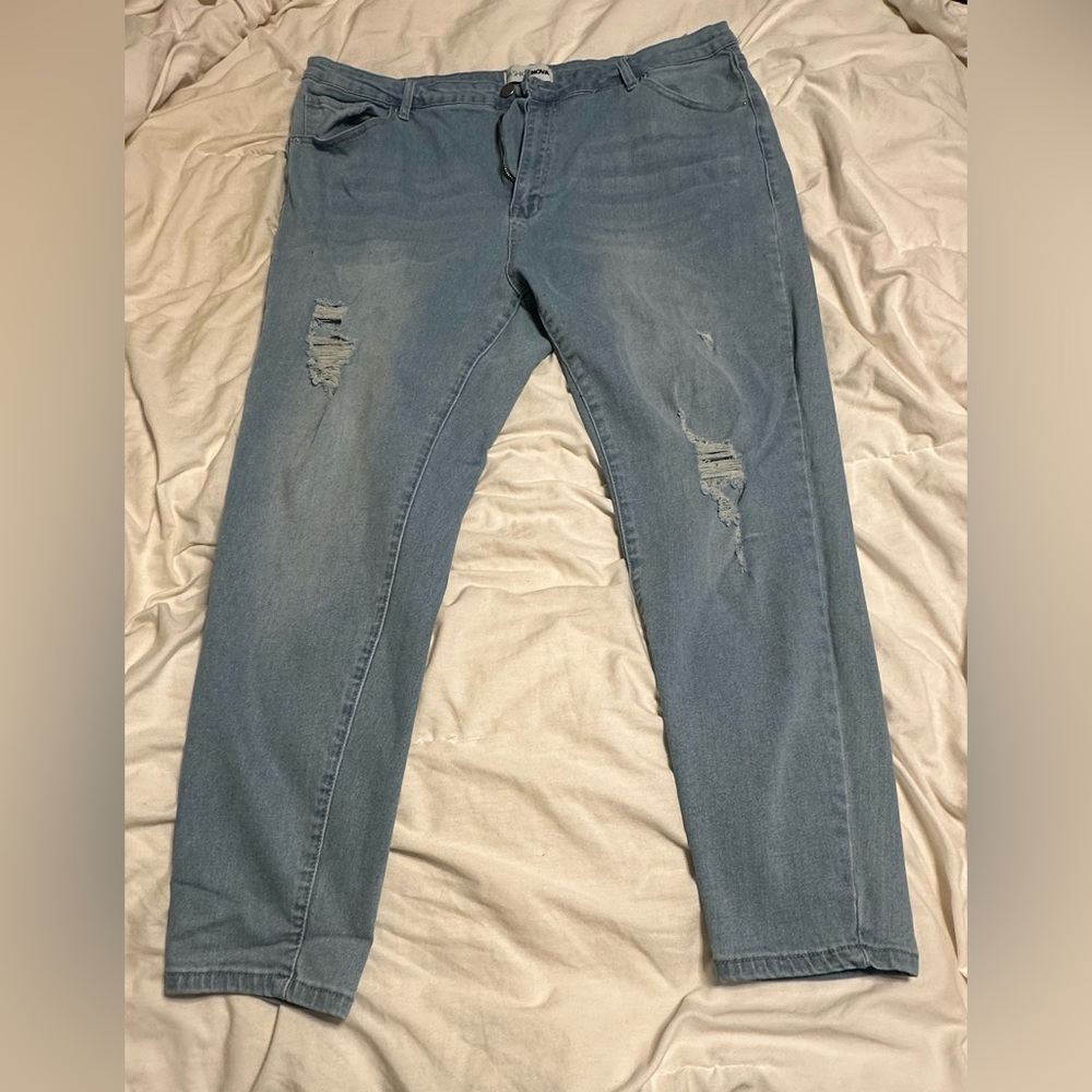 Faded Fashion Nova jeans 22